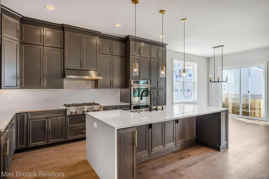 5636 Suffolk Court West Bloomfield Charter Township MI 48322