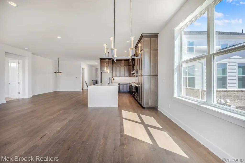 5636 Suffolk Court West Bloomfield Charter Township MI 48322