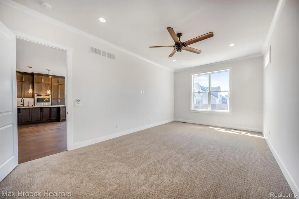5636 Suffolk Court West Bloomfield Charter Township MI 48322