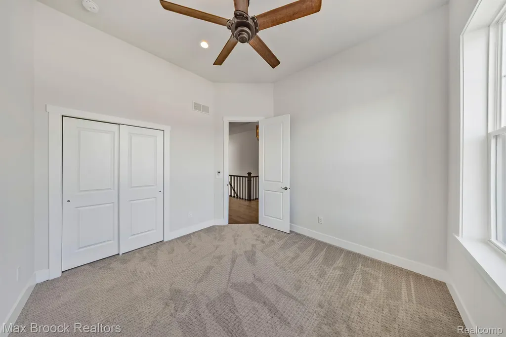 5636 Suffolk Court West Bloomfield Charter Township MI 48322