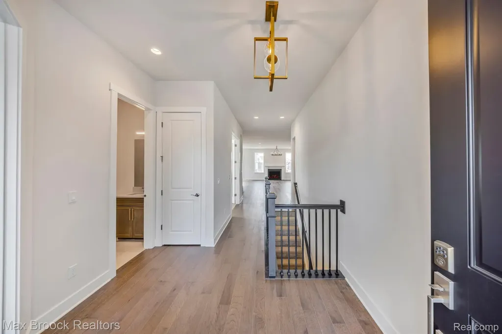 5636 Suffolk Court West Bloomfield Charter Township MI 48322