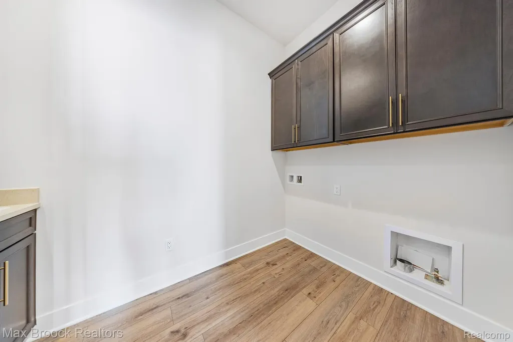 5636 Suffolk Court West Bloomfield Charter Township MI 48322
