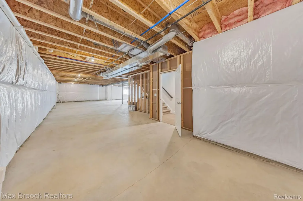 5636 Suffolk Court West Bloomfield Charter Township MI 48322