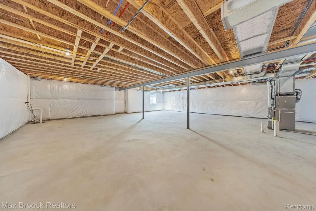 5636 Suffolk Court West Bloomfield Charter Township MI 48322
