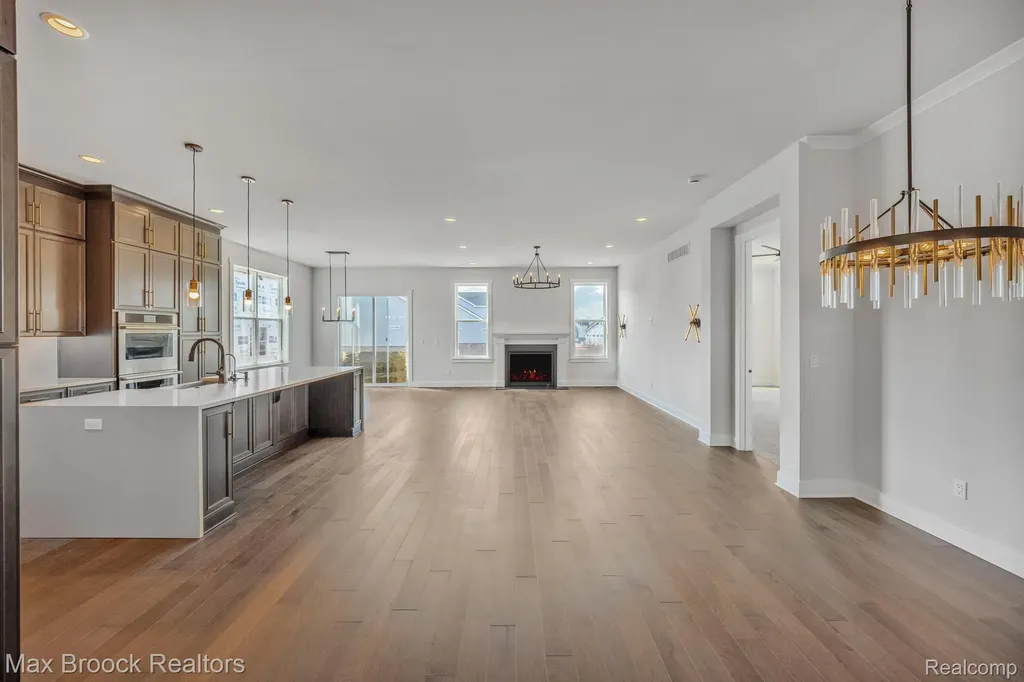 5636 Suffolk Court West Bloomfield Charter Township MI 48322