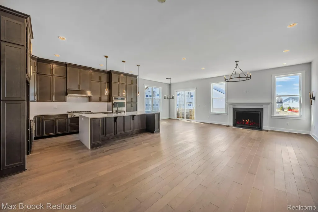 5636 Suffolk Court West Bloomfield Charter Township MI 48322