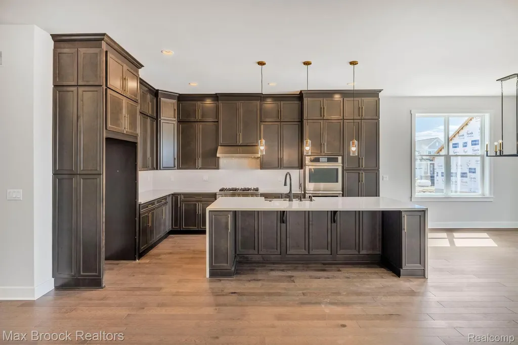 5636 Suffolk Court West Bloomfield Charter Township MI 48322