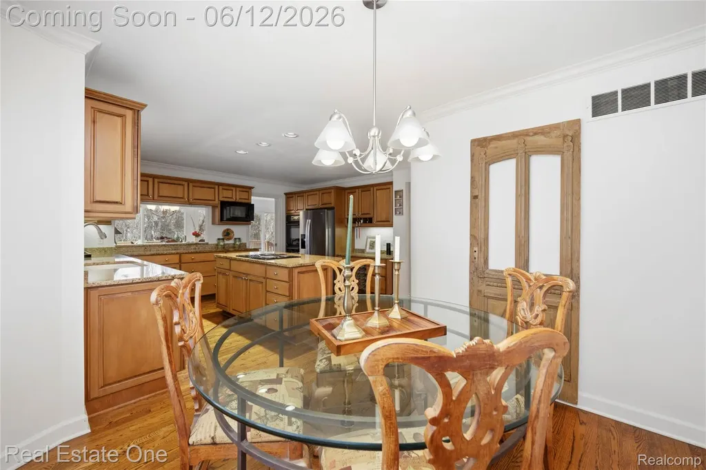 7026 Daventry Woods Drive West Bloomfield Charter Township MI 48322