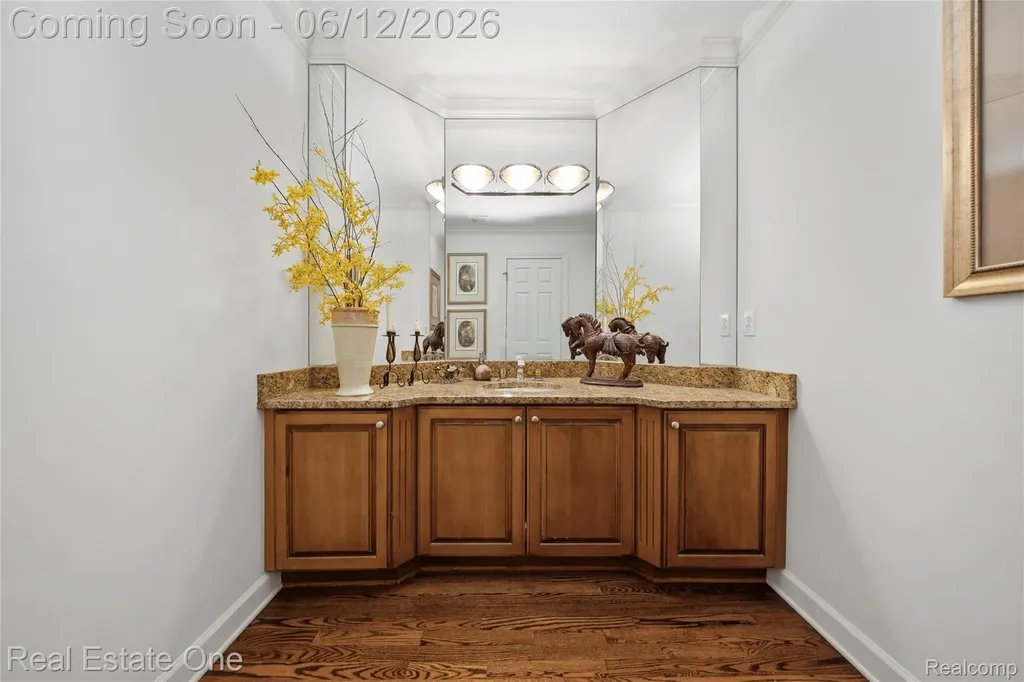 7026 Daventry Woods Drive West Bloomfield Charter Township MI 48322