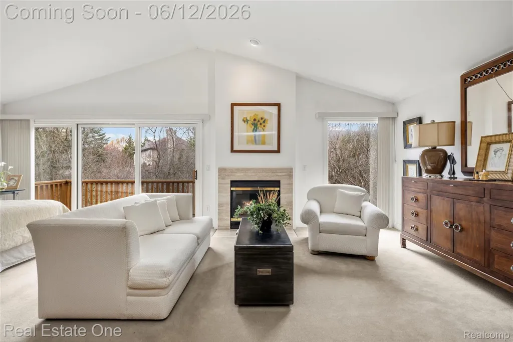 7026 Daventry Woods Drive West Bloomfield Charter Township MI 48322
