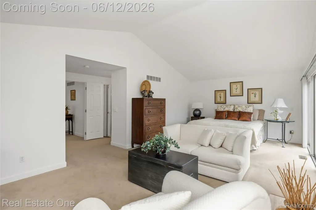 7026 Daventry Woods Drive West Bloomfield Charter Township MI 48322