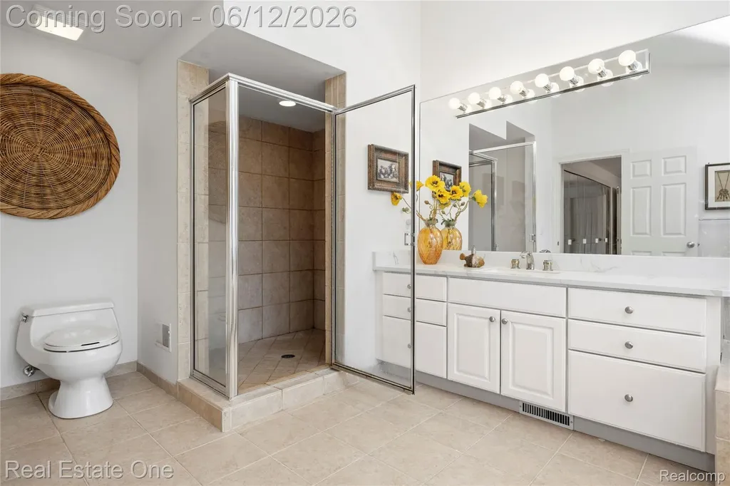 7026 Daventry Woods Drive West Bloomfield Charter Township MI 48322
