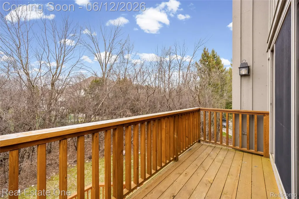 7026 Daventry Woods Drive West Bloomfield Charter Township MI 48322