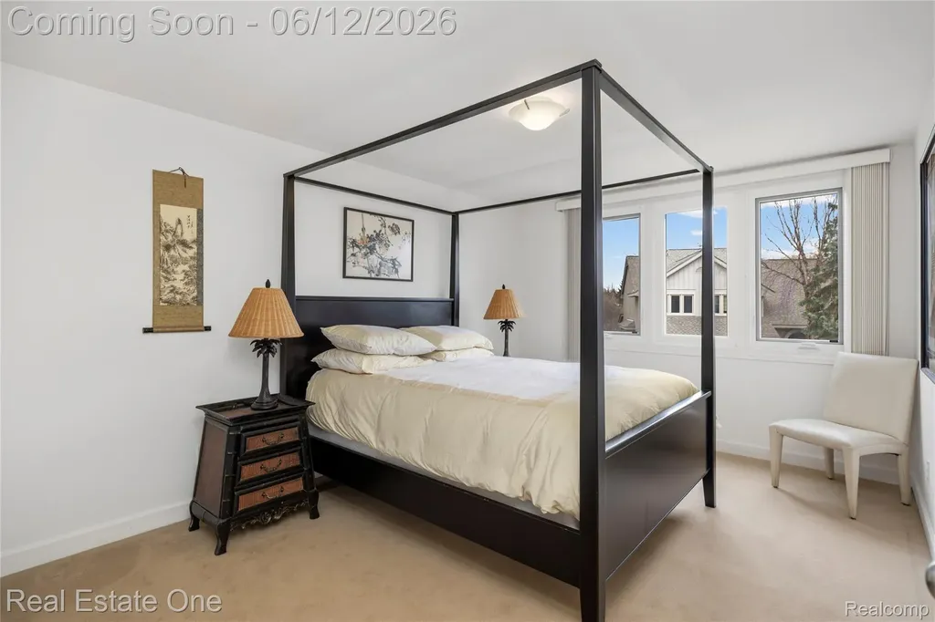 7026 Daventry Woods Drive West Bloomfield Charter Township MI 48322