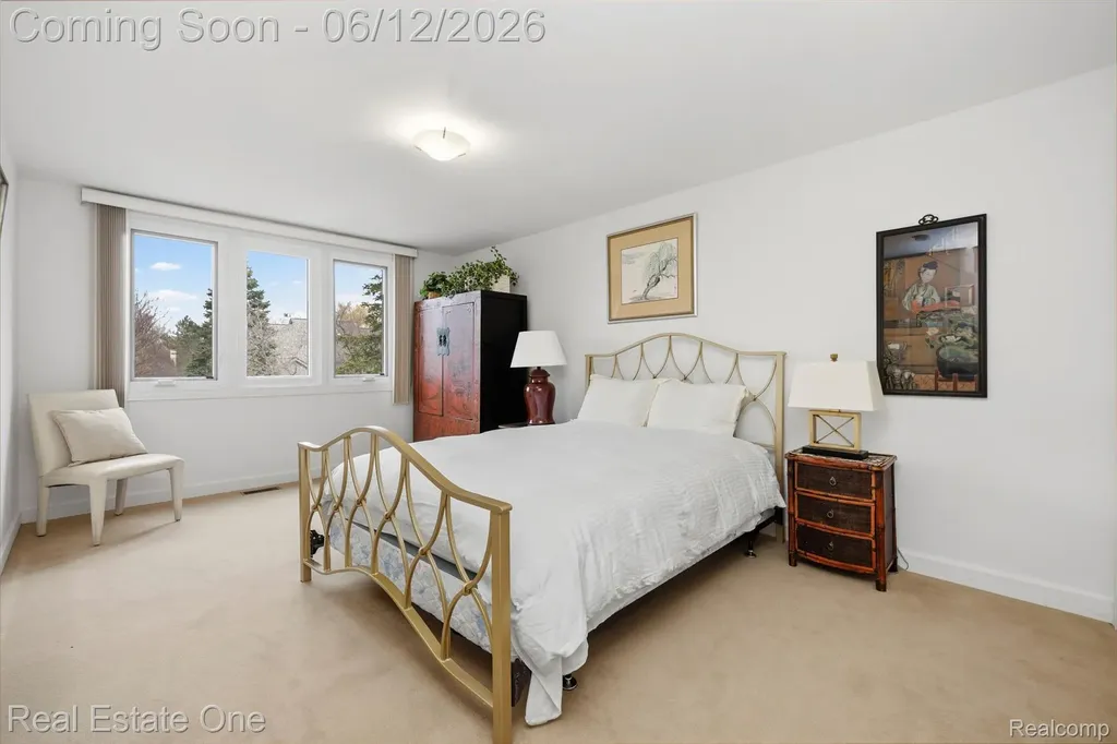7026 Daventry Woods Drive West Bloomfield Charter Township MI 48322