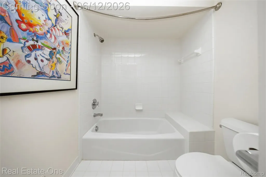 7026 Daventry Woods Drive West Bloomfield Charter Township MI 48322