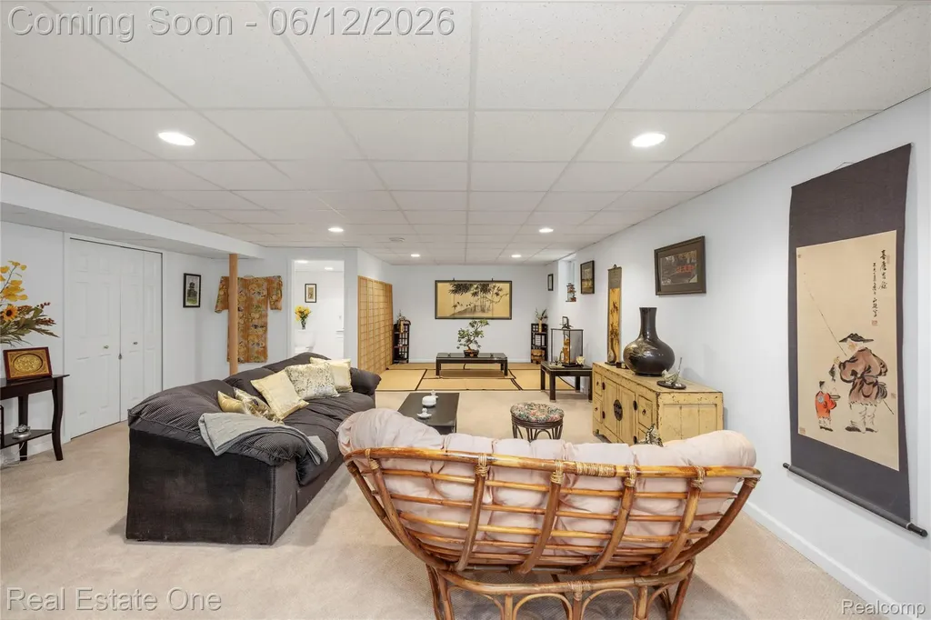 7026 Daventry Woods Drive West Bloomfield Charter Township MI 48322
