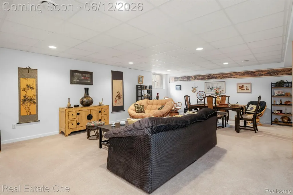 7026 Daventry Woods Drive West Bloomfield Charter Township MI 48322