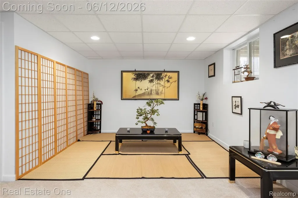 7026 Daventry Woods Drive West Bloomfield Charter Township MI 48322