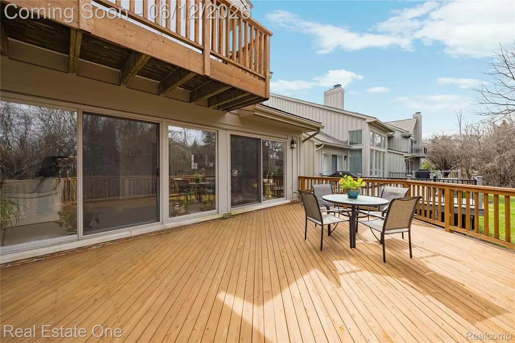 7026 Daventry Woods Drive West Bloomfield Charter Township MI 48322