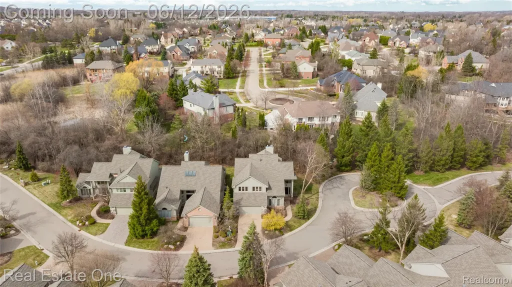 7026 Daventry Woods Drive West Bloomfield Charter Township MI 48322