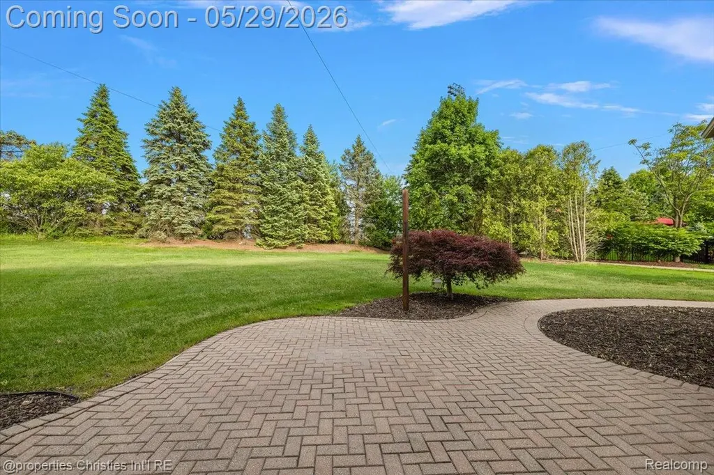 17258 Stonebrook Drive Northville Township MI 48168