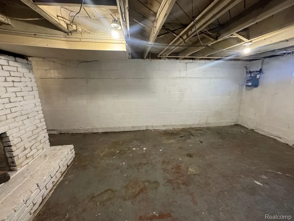 9261 Camley Street Detroit City MI 48224