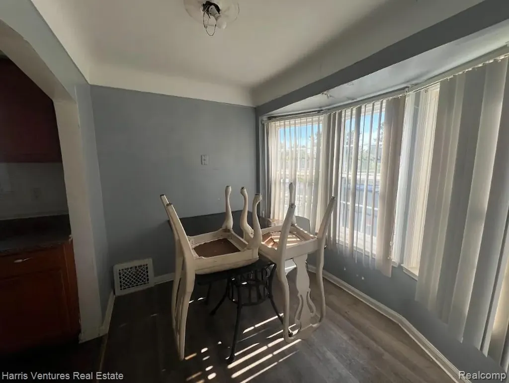 12088 Archdale Street Detroit City MI 48227