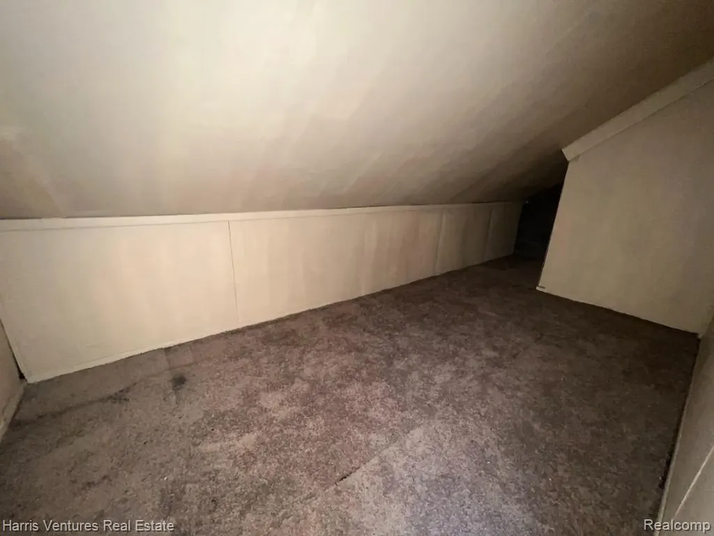 15825 Pinehurst Street Detroit City MI 48238