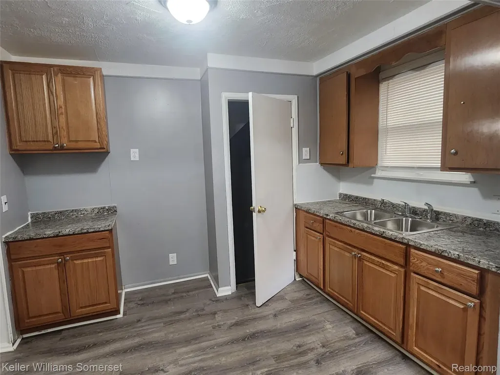 9116 Hartwell Street Detroit City MI 48228
