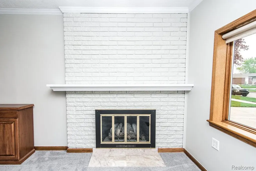 30324 Glenwood Circle Warren City MI 48088