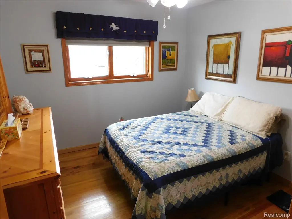 30324 Glenwood Circle Warren City MI 48088