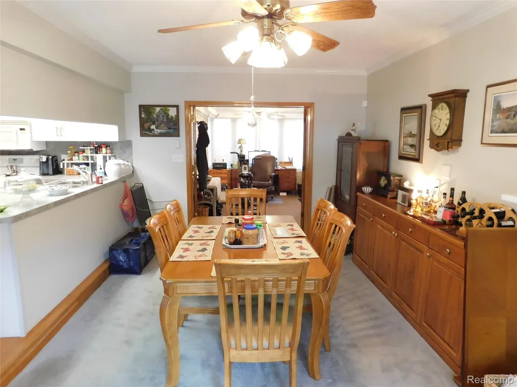 30324 Glenwood Circle Warren City MI 48088