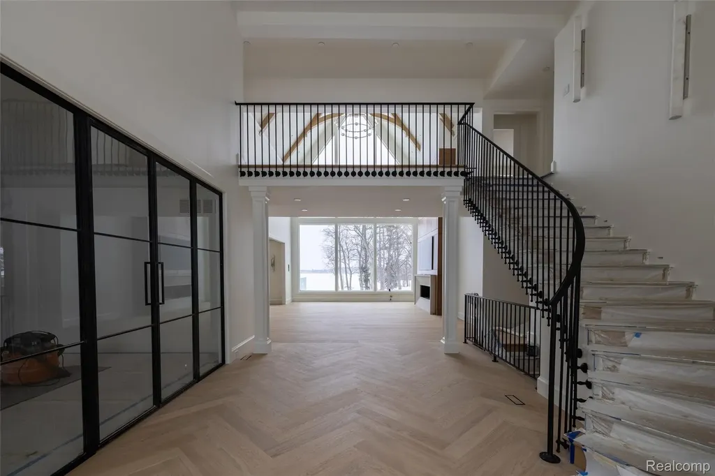 1454 Banmoor Drive Troy City MI 48084