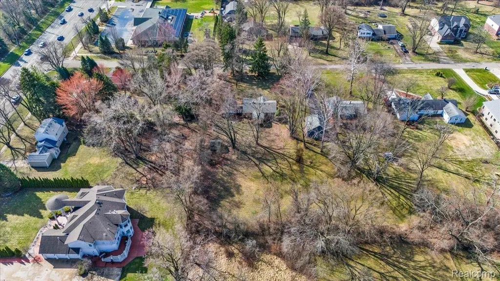 1454 Banmoor Drive Troy City MI 48084