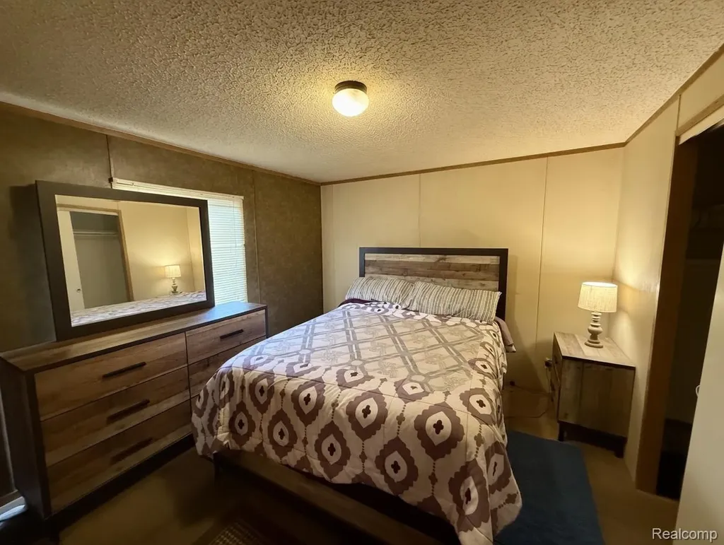 1570 Christine Terrace Madison Heights City MI 48071