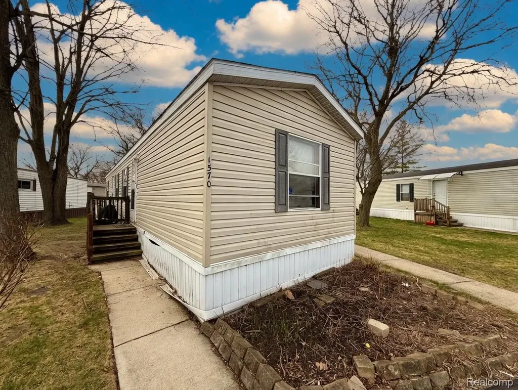 1570 Christine Terrace Madison Heights City MI 48071