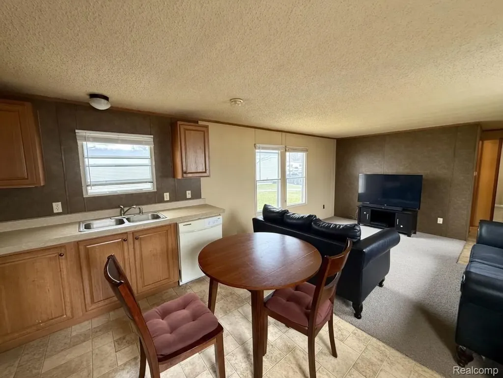 1570 Christine Terrace Madison Heights City MI 48071