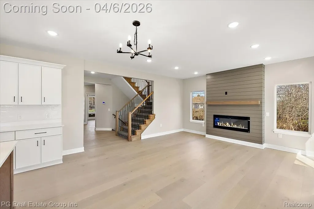 4114 Edgeland Avenue Royal Oak City MI 48073