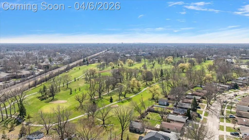 4114 Edgeland Avenue Royal Oak City MI 48073
