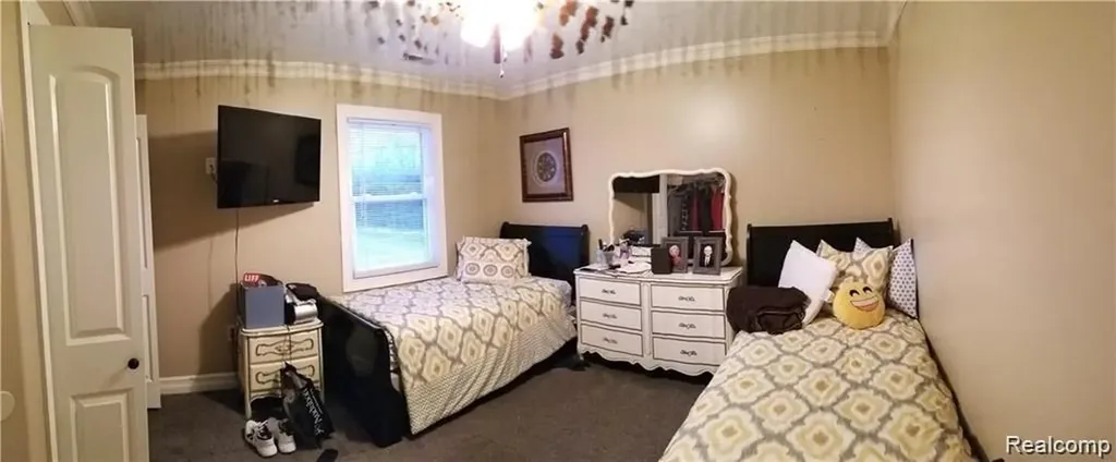 23065 Canfield Avenue Farmington Hills City MI 48336