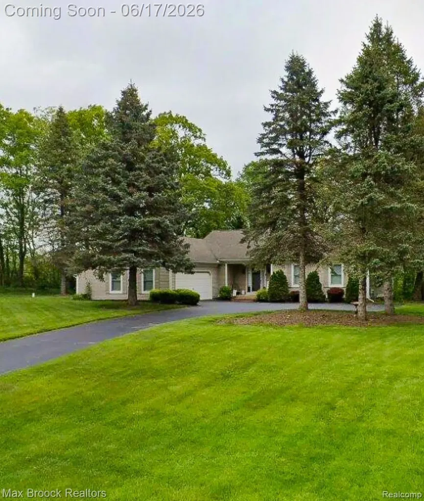 5466 Taylor Lane Springfield Charter Township MI 48346