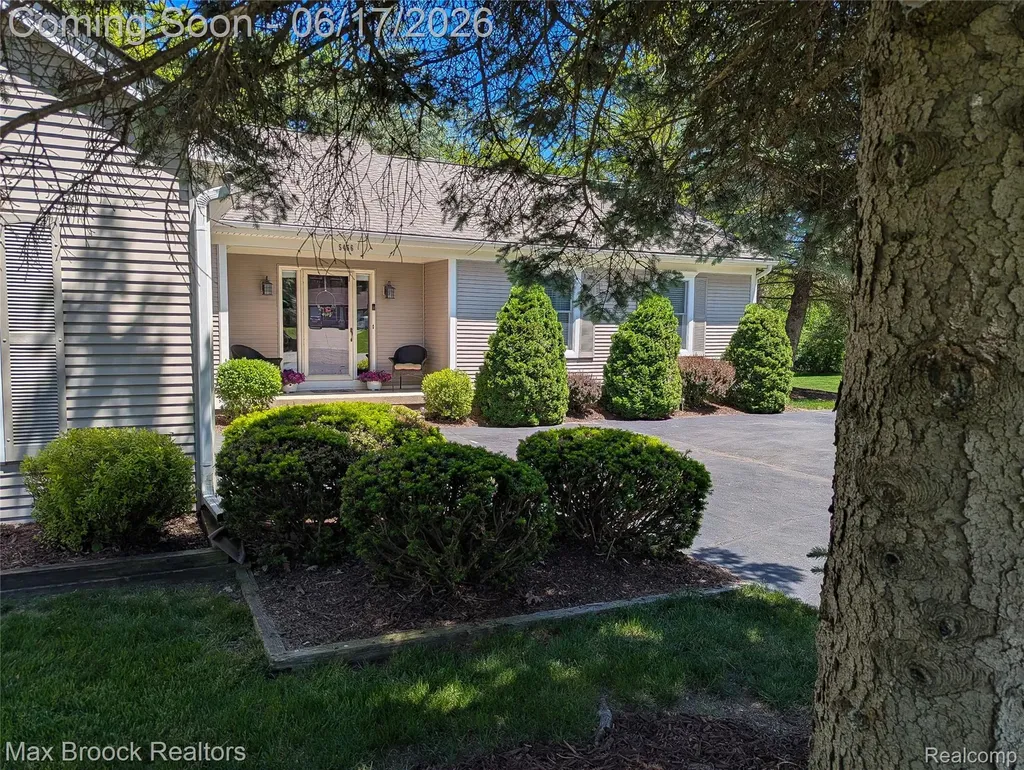 5466 Taylor Lane Springfield Charter Township MI 48346