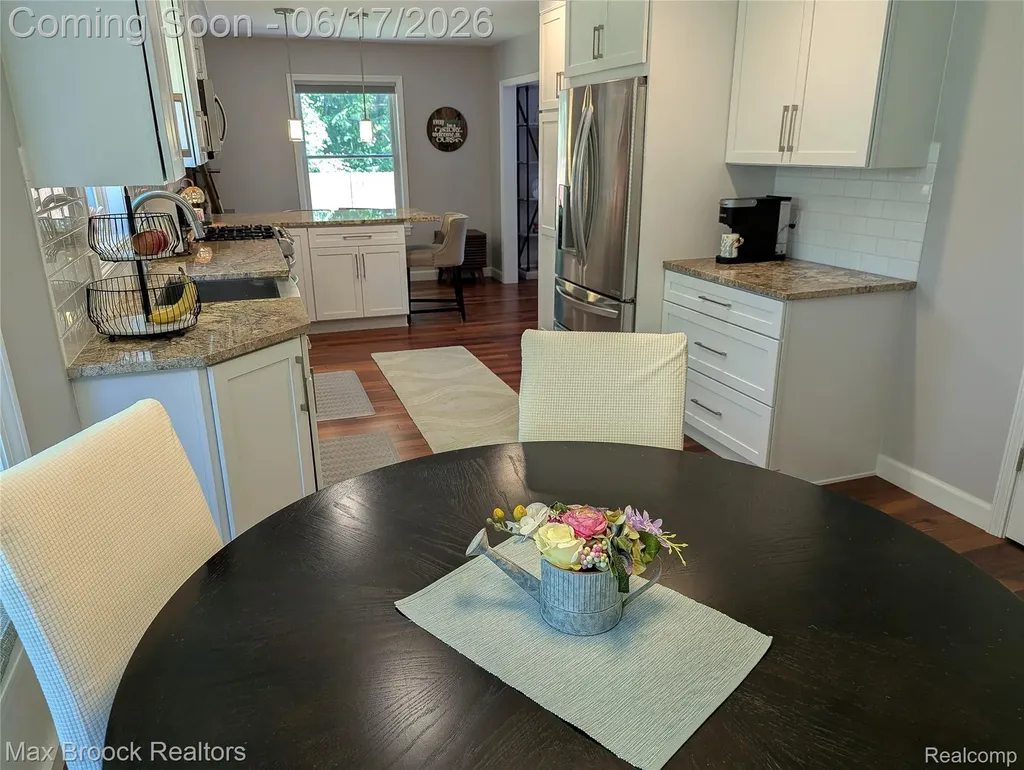 5466 Taylor Lane Springfield Charter Township MI 48346