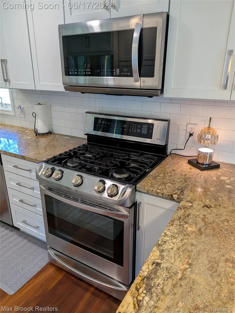5466 Taylor Lane Springfield Charter Township MI 48346