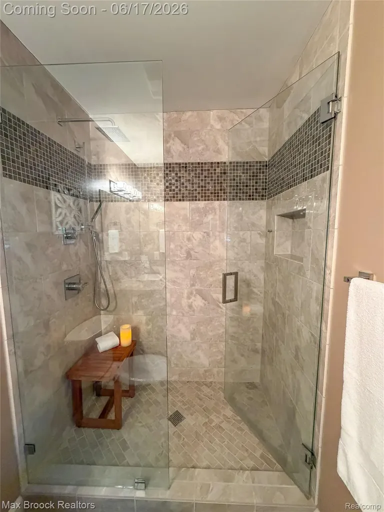 5466 Taylor Lane Springfield Charter Township MI 48346