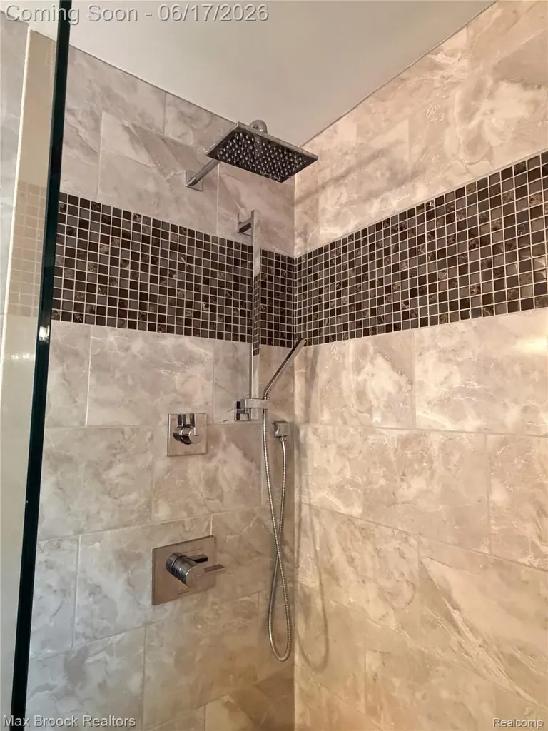 5466 Taylor Lane Springfield Charter Township MI 48346