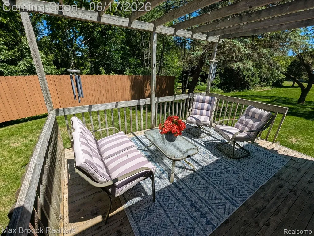 5466 Taylor Lane Springfield Charter Township MI 48346
