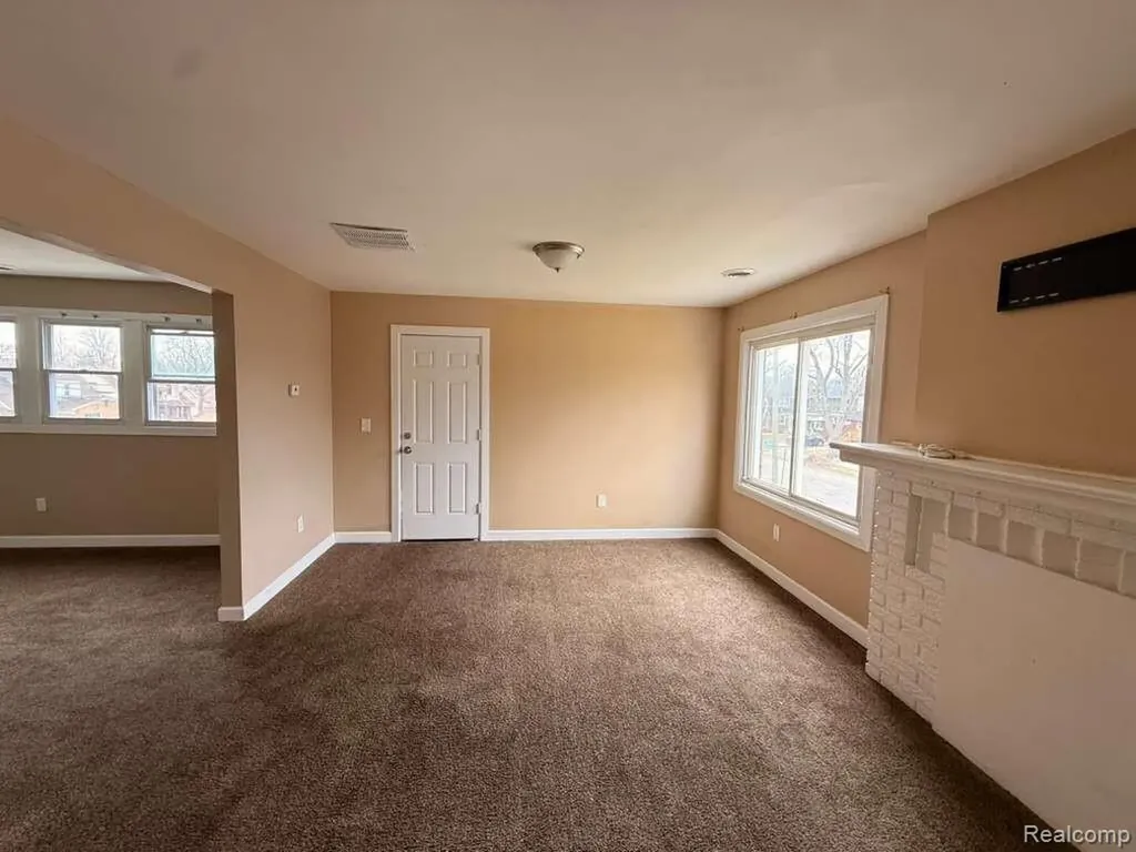14500 Strathmoor Street Detroit City MI 48227