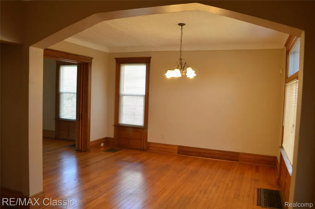 5153 Commonwealth Street Detroit City MI 48208